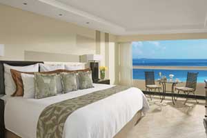 Deluxe Ocean Front Room with at Dreams Sands Cancun Resort & Spa