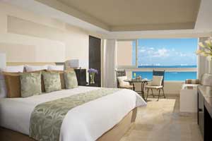 Deluxe Partial Ocean View at Dreams Sands Cancun Resort & Spa